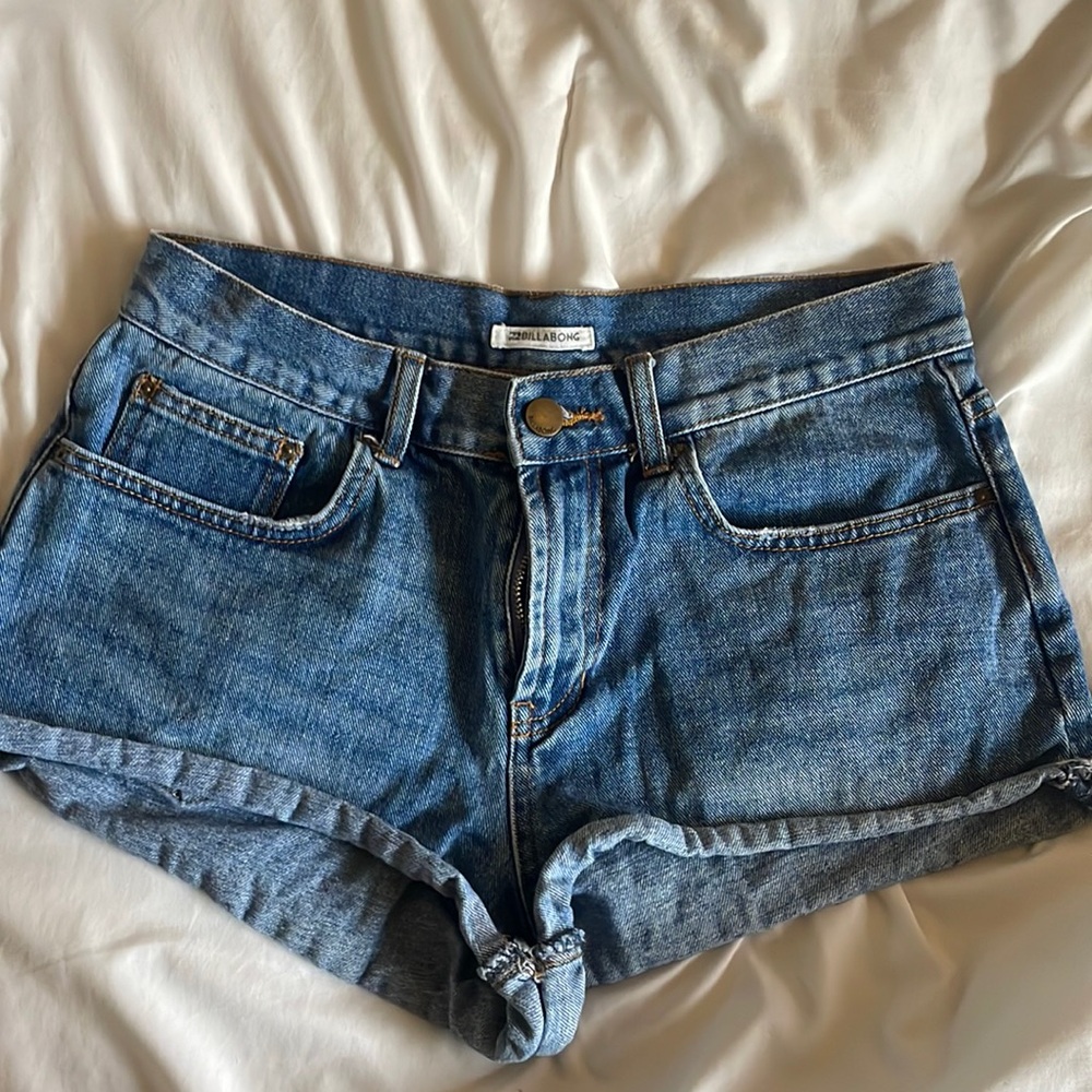 Billabong shorts